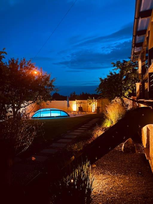 Pool, Sauna Und Blick Ins Gruene Wittenberg Exteriör bild